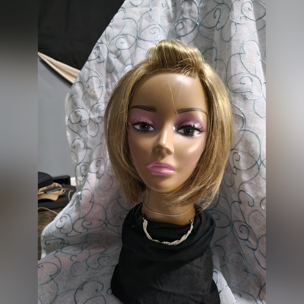 Estetica Designs Wig Color R14/26H - Picture 6 of 11